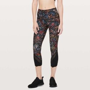 Lululemon Wunder Under Crop II Scallop 24” Leggings in Flowerescent Multi